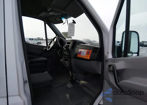 2012 Mercedes-Benz Sprinter 2500 High Roof из США, поврежденный, VIN WD3PE8CB7C5685837